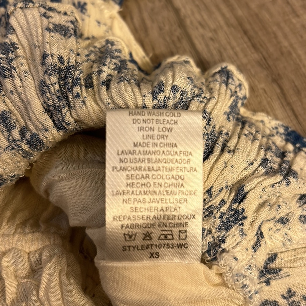 Floral Crop Top - Picture 4 of 6